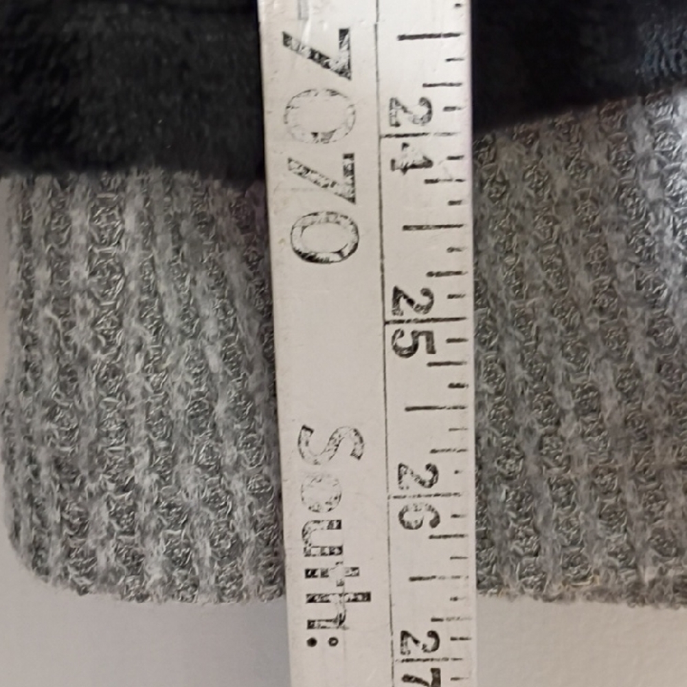 Como Vintage Black and White Fuzzy Sweater Women’s XL Cozy Soft Pullover - Picture 6 of 9